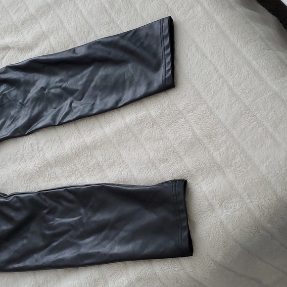 Pleather pants - Picture 2 of 3